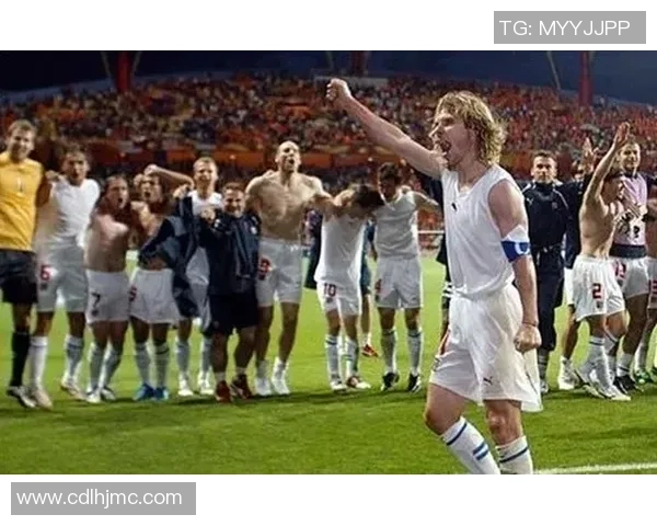 足球明星流泪背后的故事与坚持让人动容的瞬间 足球明星流泪背后的故事与坚持让人动容的瞬间